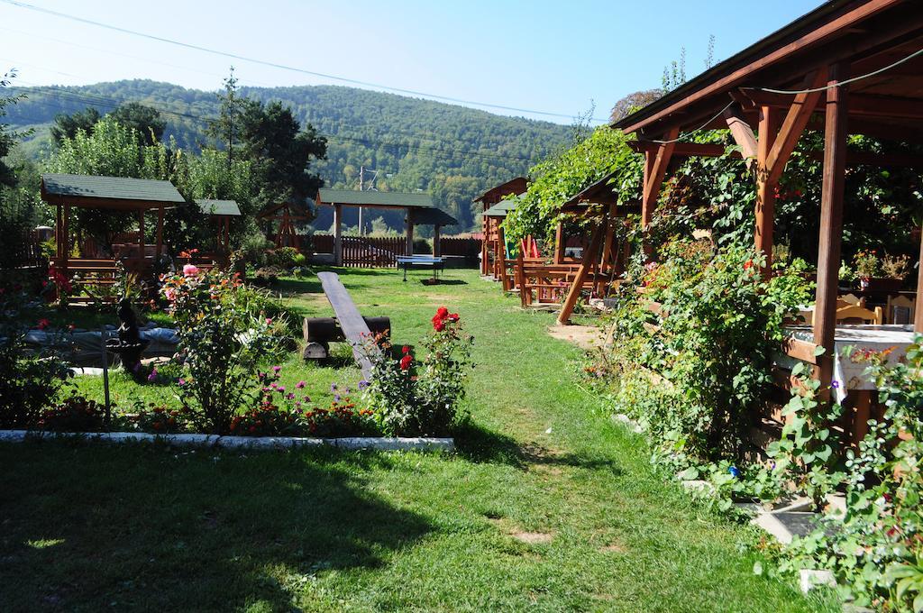 Pensiunea Orhideea Gura Humorului Exterior foto